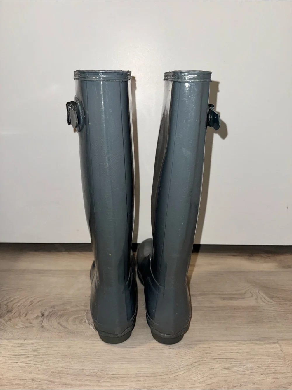 Hunter Gloss Rubber Boots in Dark Gray